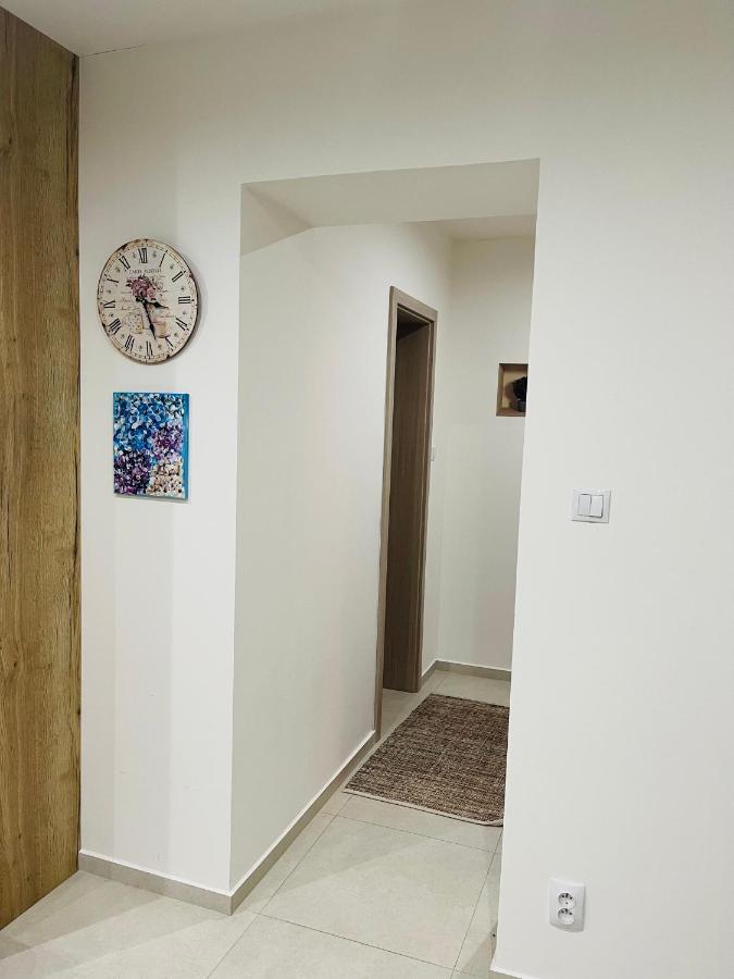Sparrow Apartmens - Vrabcia Ulica 9, Kosice Exterior photo