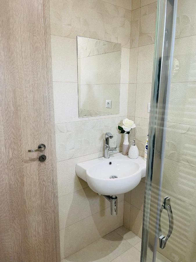 Sparrow Apartmens - Vrabcia Ulica 9, Kosice Exterior photo