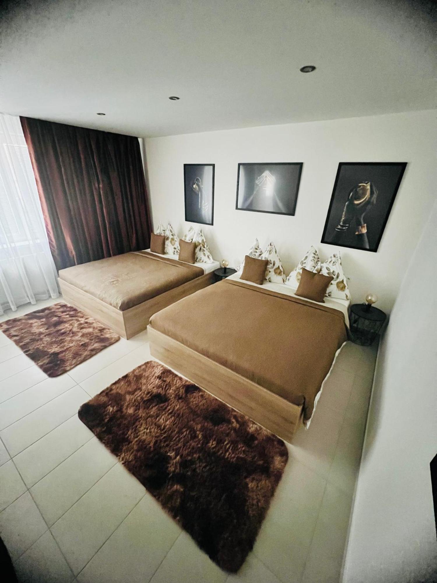 Sparrow Apartmens - Vrabcia Ulica 9, Kosice Exterior photo